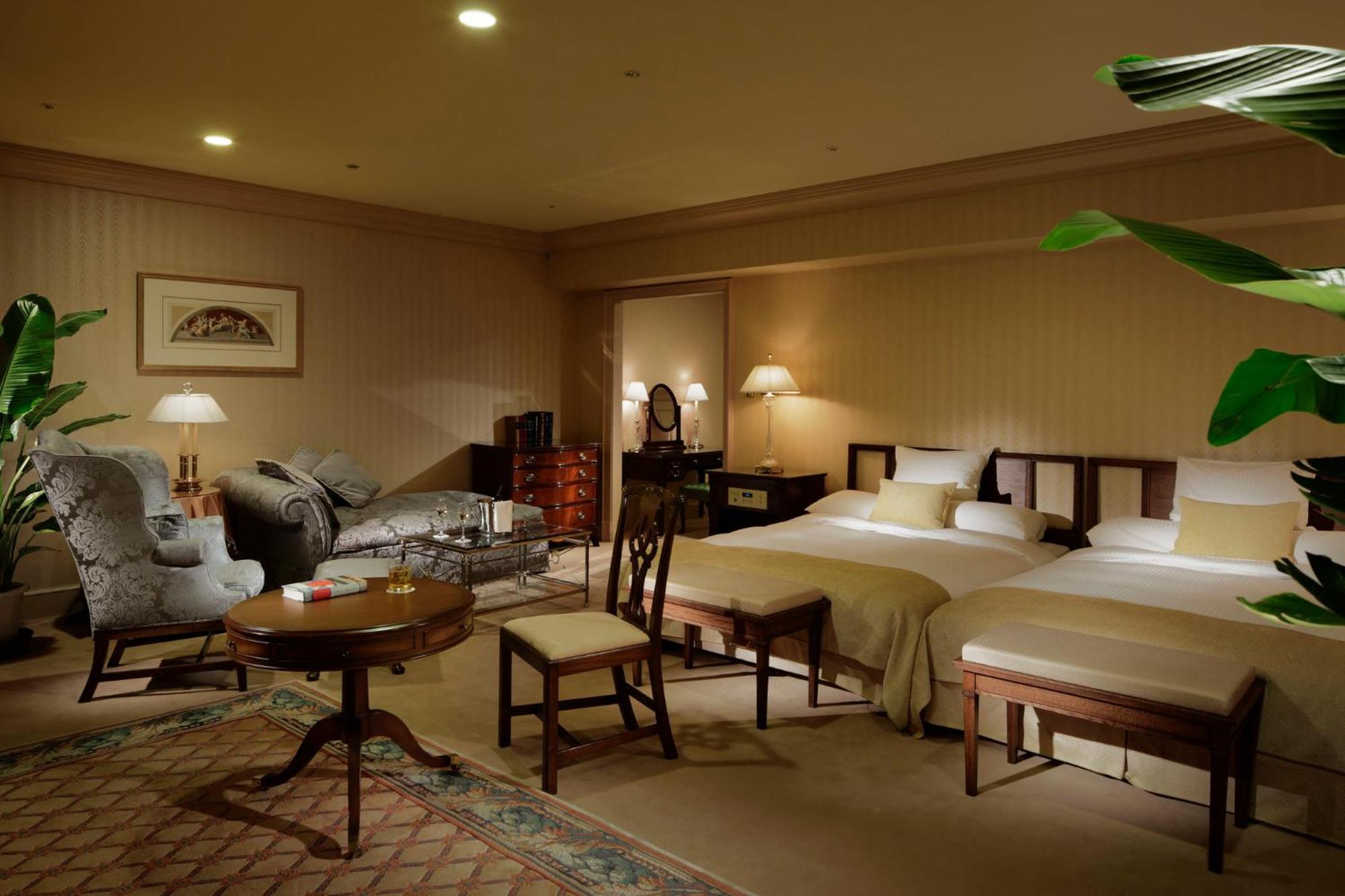 Rihga Royal Hotel Osaka, Vignette Collection By Ihg Exterior foto A suite at the Imperial Hotel