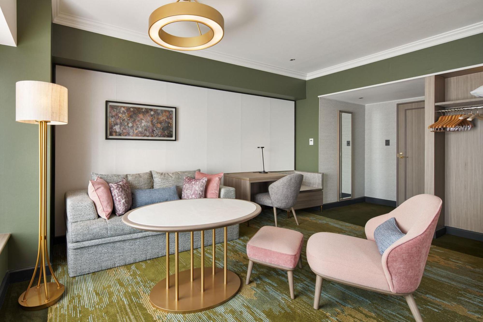 Rihga Royal Hotel Osaka, Vignette Collection By Ihg Exterior foto A suite at the hotel