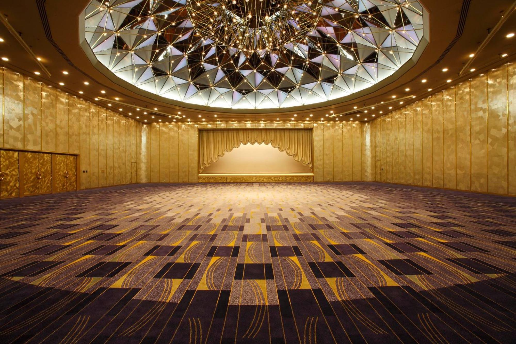 Rihga Royal Hotel Osaka, Vignette Collection By Ihg Exterior foto The ballroom